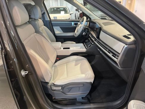 Used 2025 Hyundai Santa Fe SEL image 38