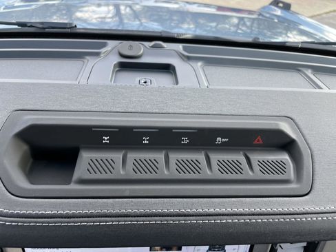 New 2025 Ford Bronco Outer Banks w/ Sasquatch Package image 22