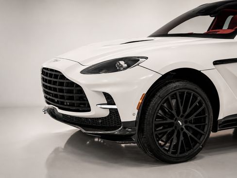 Used 2026 Aston Martin DBX 707 AWD/4WD image 3