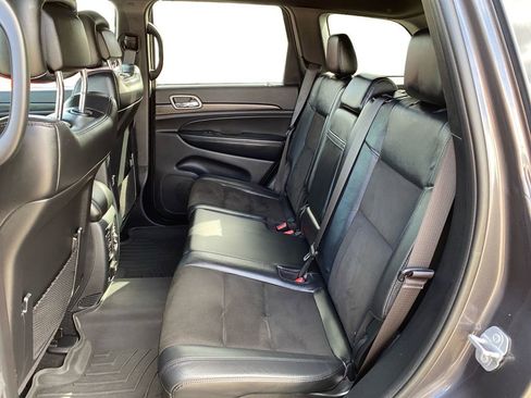 Used 2020 Jeep Grand Cherokee Altitude AWD/4WD image 16