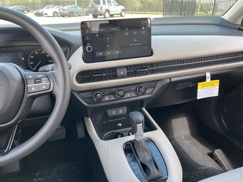 Certified 2026 Honda HR-V LX image 17