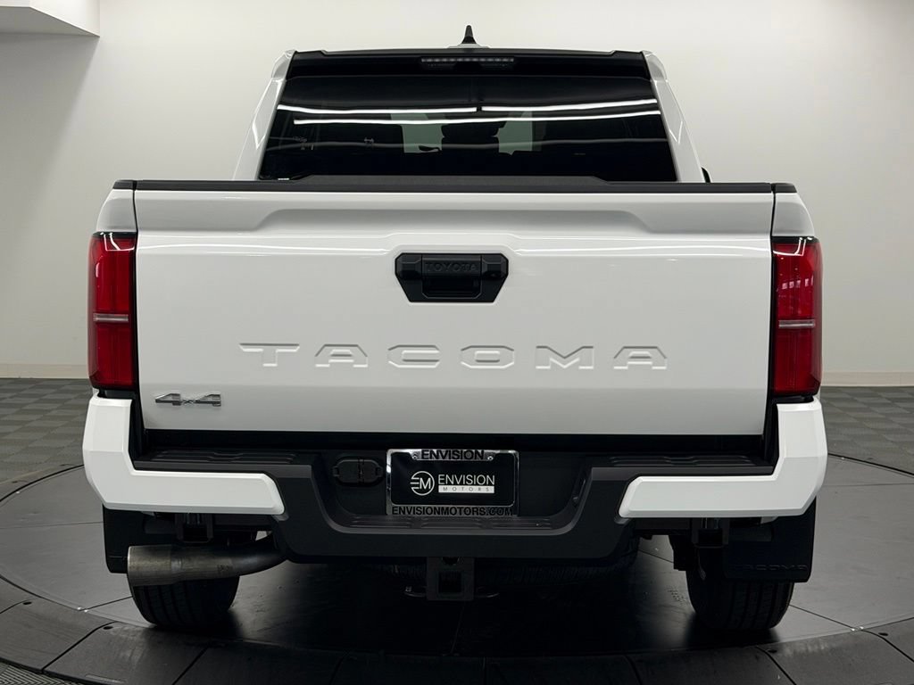 Used 2026 Toyota Tacoma SR5 AWD/4WD image 16