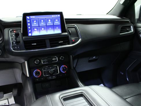 Used 2023 Chevrolet Suburban Z71 w/ Luxury Package image 20