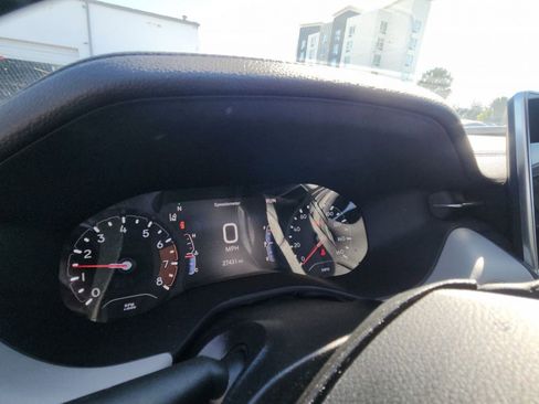 Used 2025 Jeep Compass Limited image 10