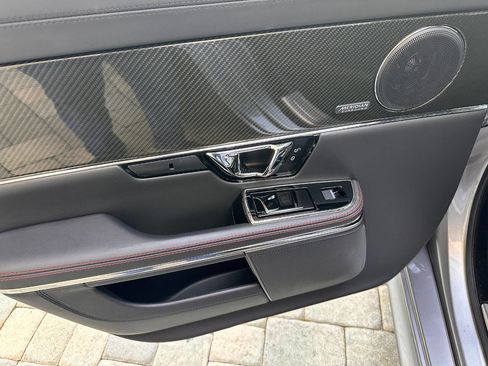 Used 2014 Jaguar XJ R LWB RWD image 71