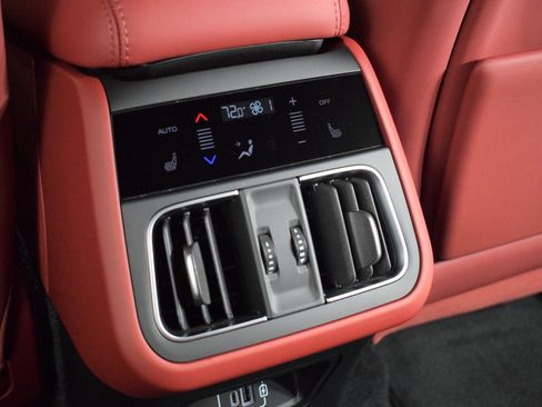 New 2025 Maserati Grecale Folgore image 23