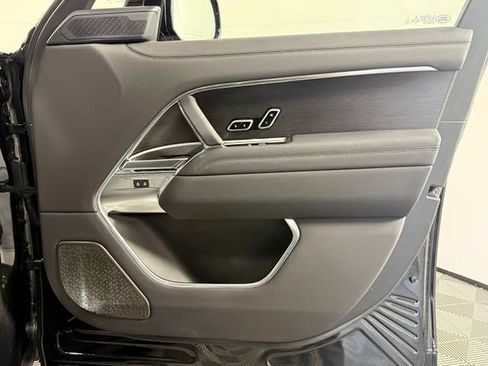 Used 2023 Land Rover Range Rover First Edition AWD/4WD image 17
