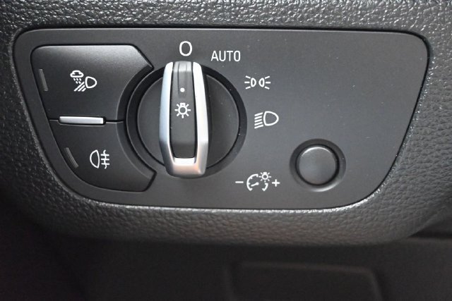 Used 2022 Audi SQ5 Premium Plus AWD/4WD image 29