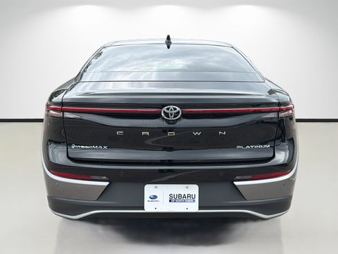 Used 2024 Toyota Crown Platinum image 4