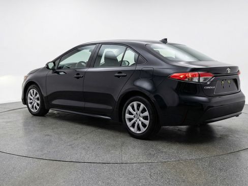 Used 2025 Toyota Corolla LE FWD image 6