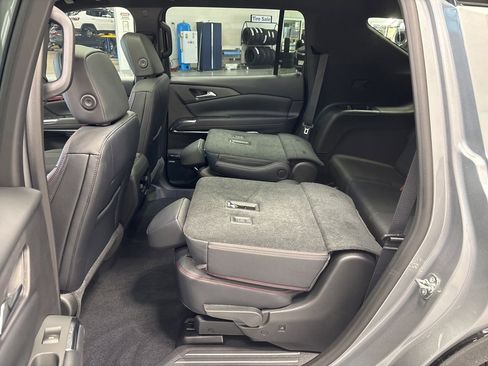 New 2026 Chevrolet Traverse RS image 38