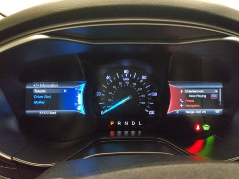 Used 2019 Ford Fusion Titanium FWD image 23