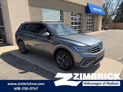 Certified 2023 Volkswagen Tiguan SE w/ Panoramic Sunroof Package