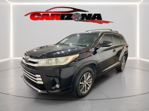 Used 2018 Toyota Highlander XLE image 4
