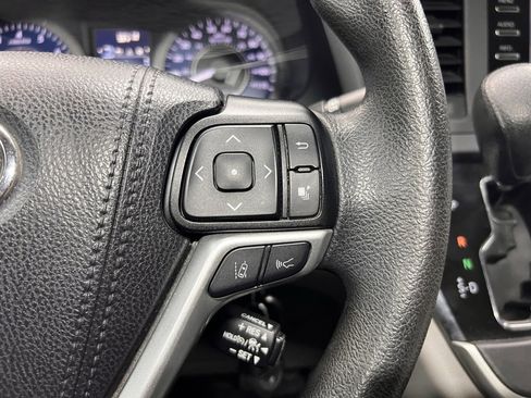Used 2020 Toyota Sienna L image 26