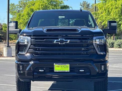 New 2026 Chevrolet Silverado 2500 High Country w/ High Country Premium Package AWD/4WD image 3