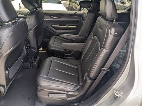 New 2025 Jeep Grand Cherokee L Limited image 10