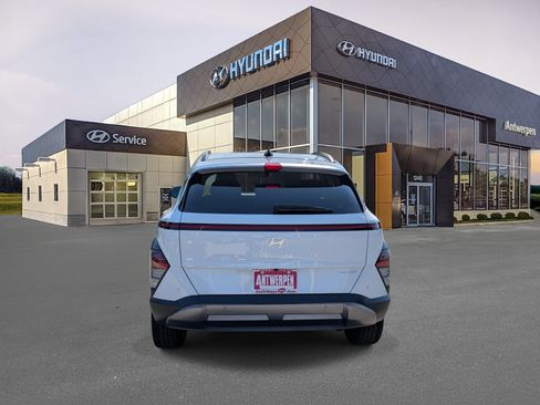 Used 2024 Hyundai Kona Limited AWD/4WD image 4