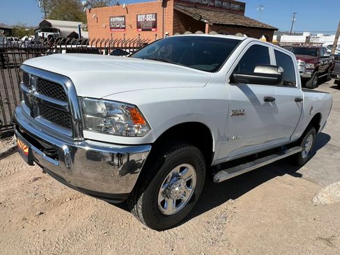 Used 2015 RAM 2500 Tradesman w/ Chrome Appearance Group AWD/4WD image 3