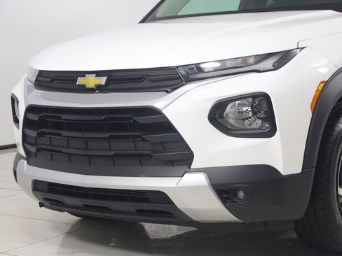 Used 2023 Chevrolet TrailBlazer LT AWD/4WD image 46
