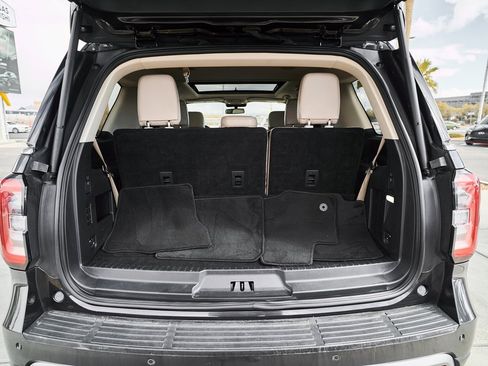 Used 2024 Ford Expedition Limited image 8