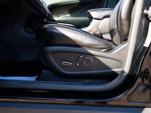 Used 2018 Lincoln MKC Reserve image 16