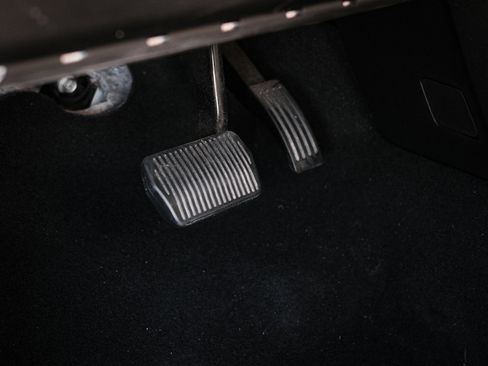 Used 2020 Ford Escape SE image 18