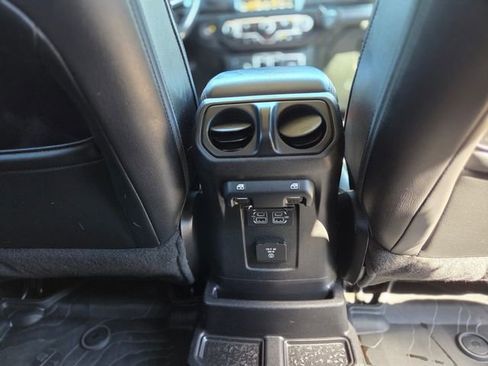 Used 2018 Jeep Wrangler Unlimited Sahara w/ Quick Order Package 24M Moab image 18