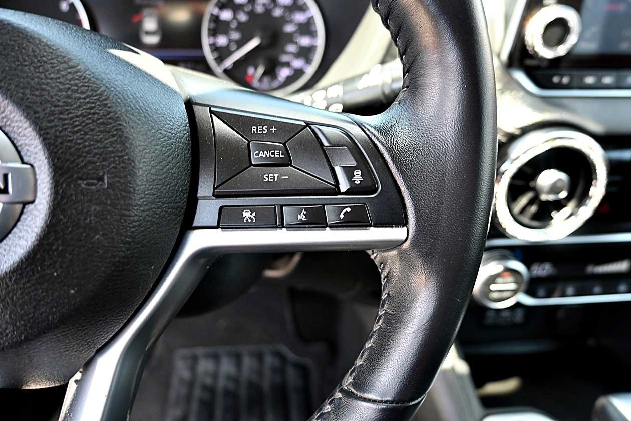 Used 2020 Nissan Sentra SV w/ Electronics Package FWD image 18