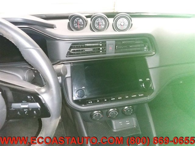 Used 2023 Nissan Z w/ Floor Mat Package (L93) RWD image 12