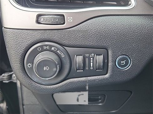 Used 2019 Jeep Cherokee Limited w/ Trailer Tow Group image 17