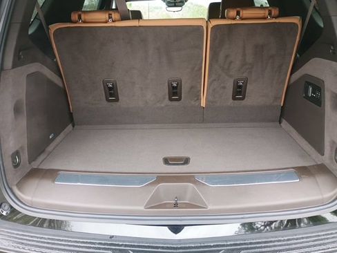 Used 2023 Cadillac Escalade Sport w/ Touring Package AWD/4WD image 18