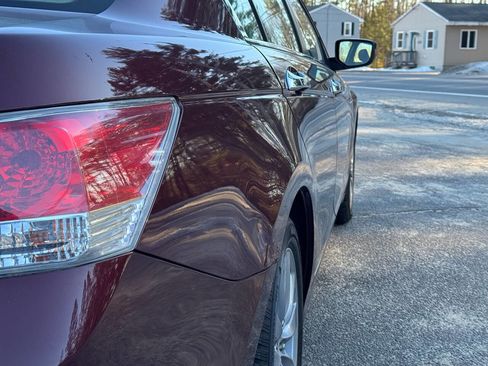 Used 2011 Honda Accord EX-L image 18