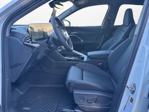 New 2025 Audi Q5 Prestige image 9
