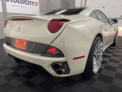 Used 2012 Ferrari California RWD image 10