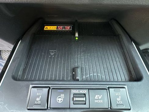 Used 2026 Toyota Corolla Cross AWD Hybrid w/ Convenience Package image 37