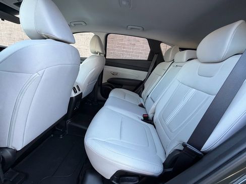 Used 2025 Hyundai Tucson SEL image 16