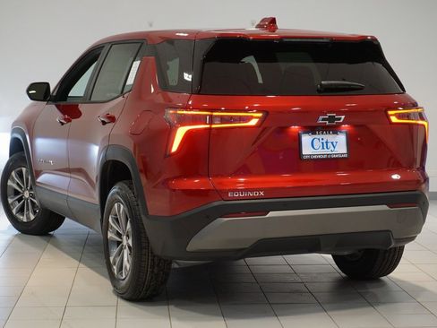New 2026 Chevrolet Equinox LT image 7