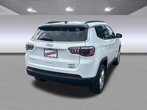Used 2024 Jeep Compass Latitude AWD/4WD image 3