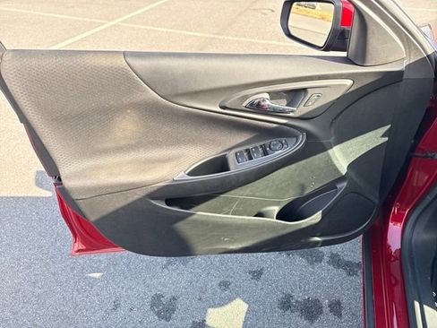 Used 2024 Chevrolet Malibu LT image 21