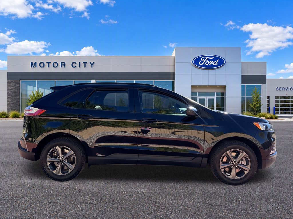 Used 2023 Ford Edge SEL w/ Sport Appearance Package AWD/4WD image 9