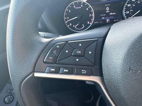 Used 2023 Nissan Sentra SV FWD image 14