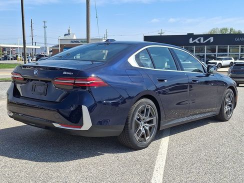 New 2026 BMW 530i xDrive w/ Premium Package AWD/4WD image 7