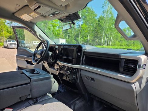 Used 2024 Ford F350 XL AWD/4WD image 25