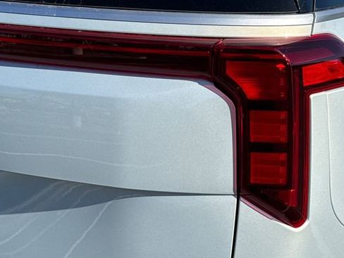 New 2026 Kia Carnival EX FWD image 35