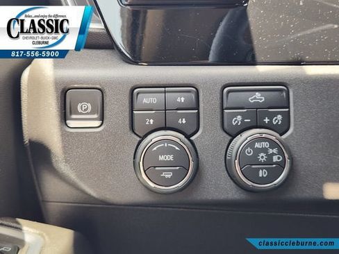 Used 2024 Chevrolet Silverado 1500 RST w/ Z71 Off-Road Package AWD/4WD image 24