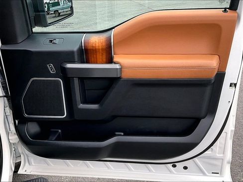 Used 2017 Ford F150 Limited image 25