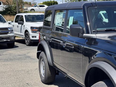 New 2026 Ford Bronco 4-Door AWD/4WD image 5