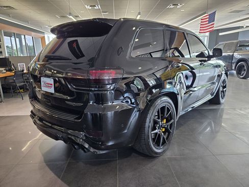 Used 2018 Jeep Grand Cherokee Trackhawk AWD/4WD image 6