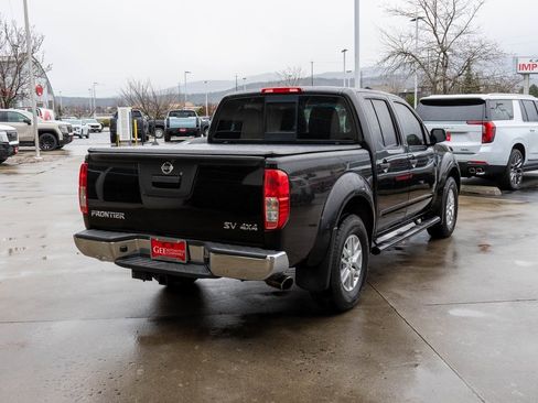 Used 2018 Nissan Frontier SV image 7